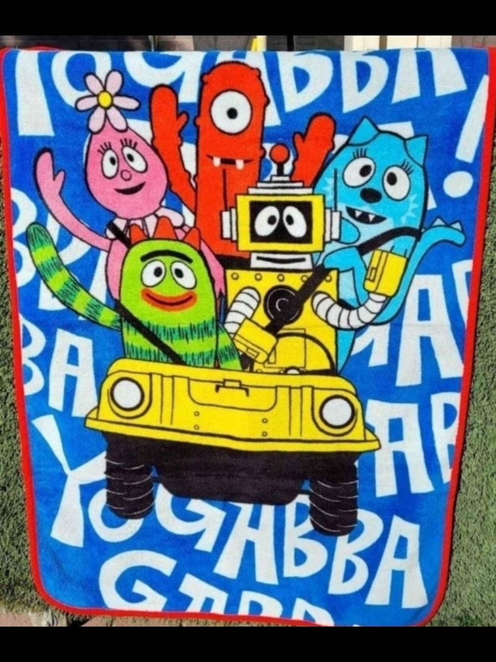Yo Gabba Gabba Kids Plush Blanket - Blue / Multicolor
